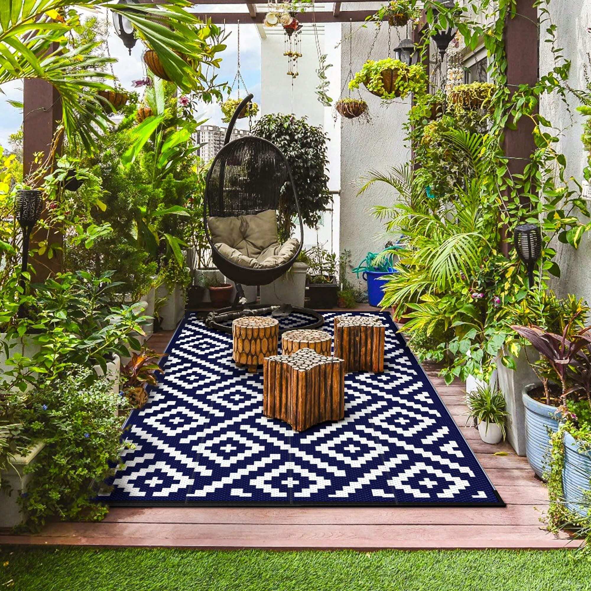 Outdoor Rug In 2 Sizes 40cm X 60cm (Small) & 160cm X 200cm (Large