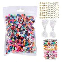 Kit de fabricación de pulseras con cuentas de arcilla para principiantes de 13000piezas/10600piezas/8800piezas/6000piezas/5100piezas/3500piezas/2400piezas/2000piezas, kit de amistad universitaria con letras, que incluye colgantes y cordón elástico, kit de pulsera de letras de cuentas DIY, regalo para fiesta