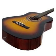 Guitarra acústica Sunburts, Guitarra de madera vintage con un acabado elegante y sutil, ideal para niños, jóvenes, adolescentes y adultos. Guitarra de alta calidad perfecta para todo tipo de musicos.  Con un cuerpo robusto y bien construido, esta guitarra proporciona una proyección de sonido excepcional, asegurando que cada nota sea clara y vibrante. -Cuerpo de tamaño estándar con una forma elegante que garantiza comodidad y facilidad de interpretación durante horas de práctica y actuación. -Tapa de abeto macizo que ofrece una respuesta tonal equilibrada, con bajos profundos, medios cálidos y agudos claros y brillantes. -Fondo y aros, que añaden calidez y profundidad al sonido, mientras proporcionan durabilidad y estabilidad estructural. -Diapasón de palisandro suave al tacto con trastes perfectamente nivelados, que facilitan la ejecución de acordes y escalas con precisión y comodidad. - Color caoba - Ver 7