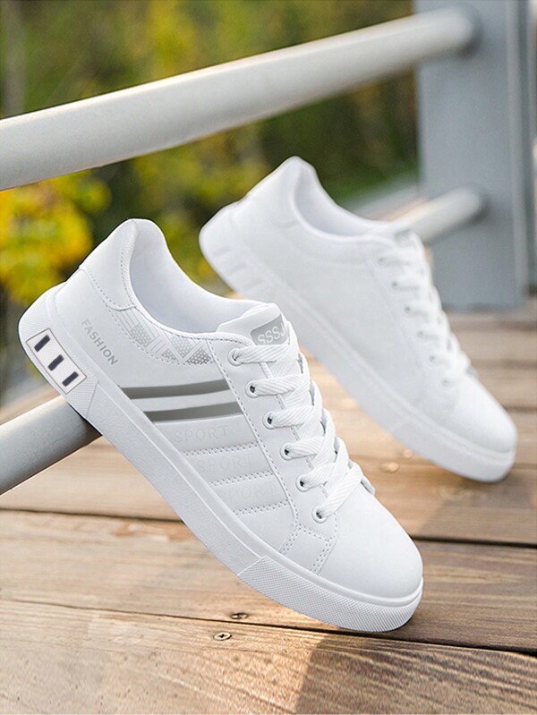 Baskets décontractées pour hommes 2024 Nouvelles chaussures de sport respirantes, style coréen basses à lacets, semelle plate blanche, tout assorti, chaussures polyvalentes de printemps/automne pour hommes
