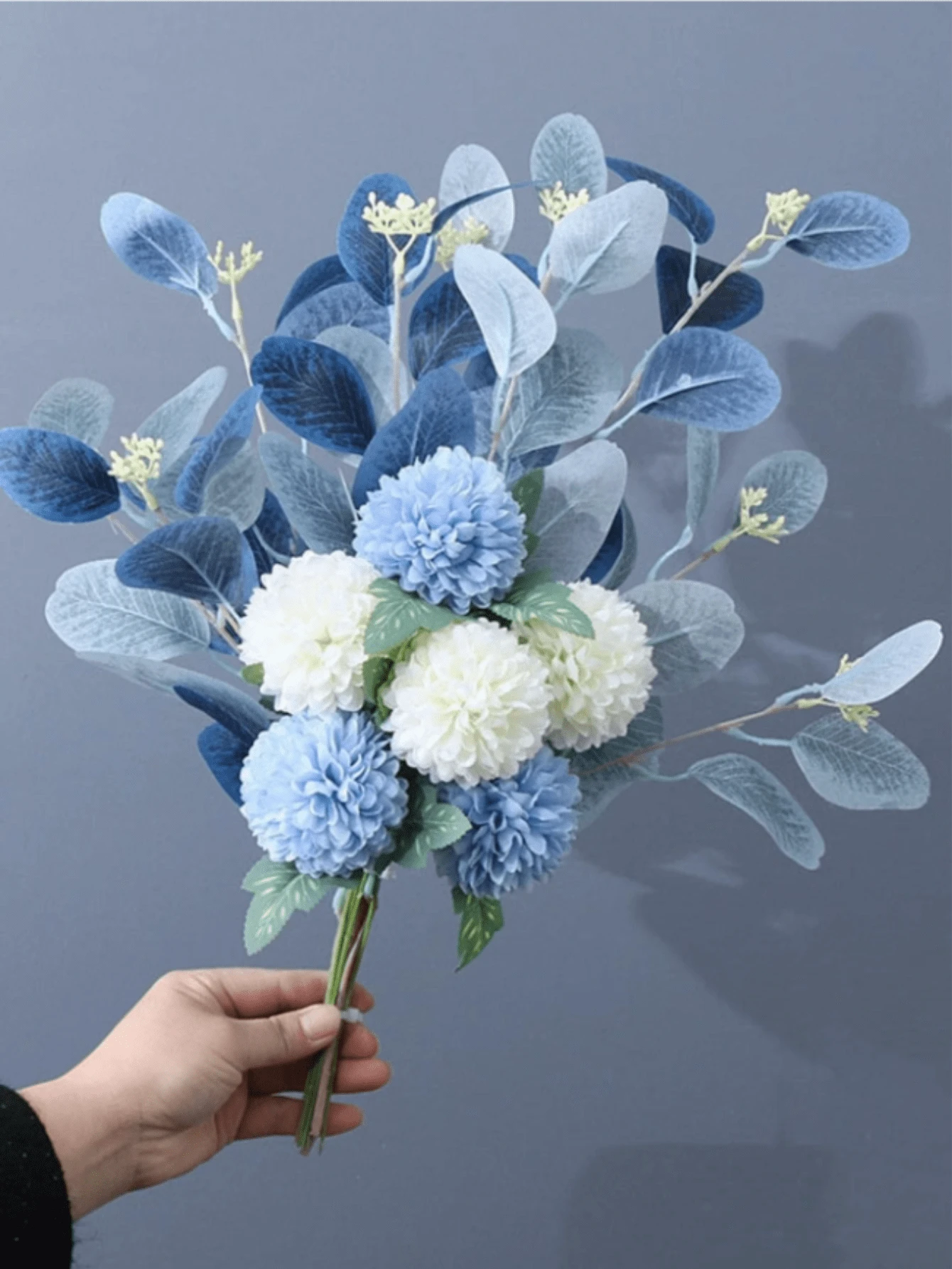 1/2入組藍白色人造花束，絲質花卉含藍色菊花和繡球花，適用於家居裝飾、婚禮裝飾、情人節、生日、週年紀念日、假期、畢業和派對裝飾