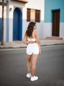 Short de Mezclilla Blanco para Mujer, Ajuste Ceñido que Realza tus Piernas - Blanco - Ver 4