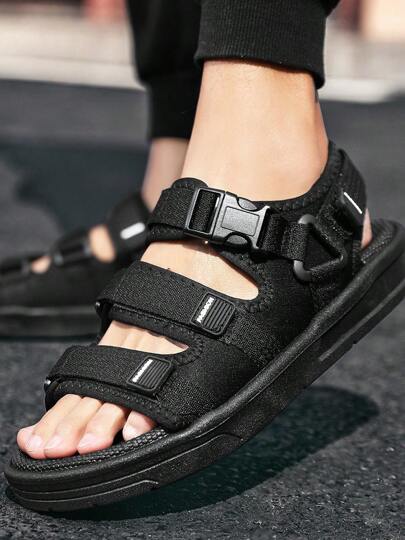Sandalias de verano para hombre, novedad de 2023, zapatos de playa de suela blanda de moda antideslizantes resistentes al desgaste para conducir