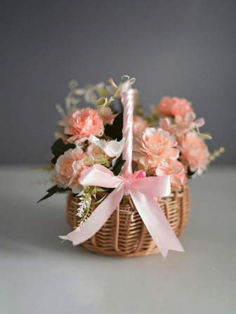 1 件手工编织花童篮，外观自然的人造花篮，适合婚礼派对，乳白色柳条储物篮，波西米亚绳花盆篮，天然混合藤条花园装饰，金属框架波西米亚风篮子，适合户外沿海氛围，几何篮子