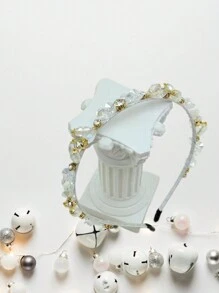 这款黄色仿水晶头饰采用独特的鱼线包裹水钻设计，是一款时尚闪亮的发饰，适合日常佩戴、节日礼物、婚礼派对等。它可以为您的发型增添百搭的季节性风格装饰。 - 白色 - 查看 2