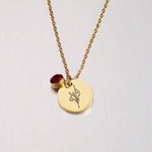 Colier cu pandantiv cu nume personalizat Colier cu flori de naștere pentru femei Margarete florale lunare din oțel inoxidabil Nume gravat cu flori Colier cu pandantiv Bijuterii personalizate Choker Cadou de aniversare