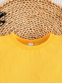 男婴夏季时尚休闲套装 - 纯色短袖上衣和可爱鸭子连体衣，两件套服装