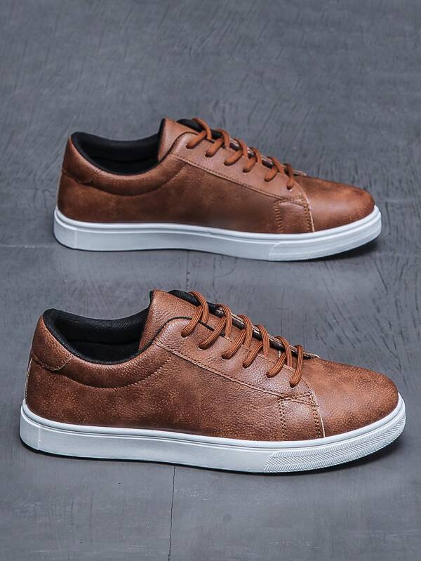 Zapatos deportivos casuales para hombre, zapatillas antideslizantes para estudiantes, zapatos blancos de estilo versátil para todo el año, regalo de San Valentín