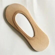 10 paires/5 paires en option Super fins chaussettes de sport semi-transparentes jetables pour la danse/la course, chaussettes courtes de style casual pour le printemps et l'été ; Nouveaux lots de 2 paquets de chaussettes de couleur unie pour chevilles en noir et blanc pour femmes, chaussettes basses respirantes et antidérapantes invisibles, chaussettes invisibles en mélange de nylon de petite taille, chaussettes courtes basses pour le printemps, l'été, l'automne et l'hiver, chaussettes bateau jetables