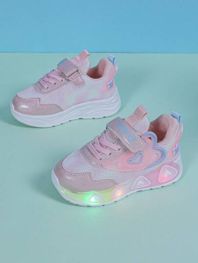 Girls' Casual And Cute Low Vamp Mesh Sports Shoes With LED Lights, Breathable And Anti-Slip Running Shoes, Suitable For All Seasons