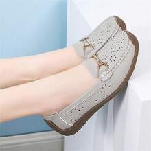 Sandalias planas de deslizamiento huecas de , zapatos tipo mocasín casuales y respirables para madres de mediana edad y ancianas - Gris - Ver 4