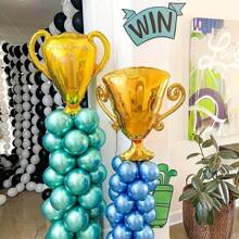 2/4 szt., Złote Balony Foliowe Trofea Balony Mylarowe Piłka Nożna Piłka Nożna Koszykówka Rocznica Urodziny Gry Dekoracje Imprezowe, Powrót Do Szkoły Walentynki