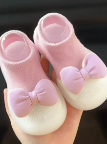 1對嬰幼兒防滑軟底走路襪，秋冬季節，透氣室內地板襪，適用於1歲的嬰兒