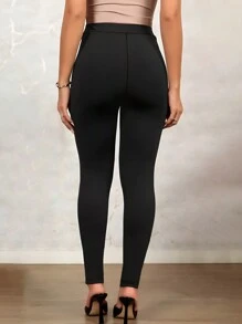 Calça Legging Montaria Preta Justa Empina Bumbum Cintura Alta Com Lycra Detalhe Cirrê Moda Feminina. - Preto - Visão 2
