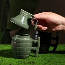 1 pieza Modelo de granada de mano de cerámica para decoración, para entusiastas militares. Taza de café con tapa en forma de granada. Taza en forma de granada, adecuada para la decoración del hogar, sala de estar, oficina, regalo para hombres, presentes de año nuevo y de Pascua. - Multicolor - Ver 4