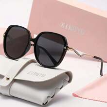 女士时尚大框时尚眼镜系列，适合户外拍摄、驾驶、骑自行车、钓鱼、司机，配有零售礼盒，是夏季海滩度假、户外、旅行的绝佳节日礼物