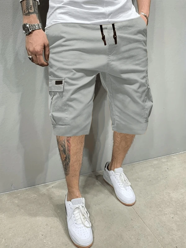 经典工装短裤设计，男士休闲多口袋抽绳腰部工装短裤，非常适合夏季户外穿着，百慕大短裤