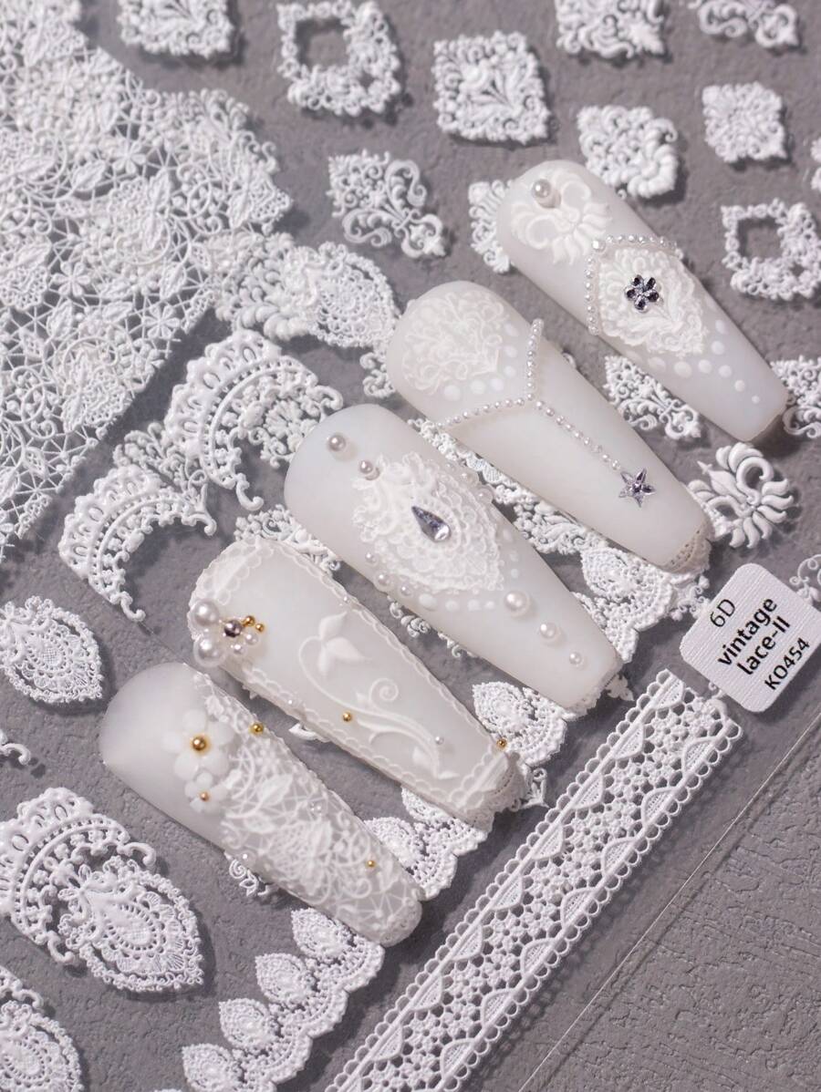 2片白色镂空蕾丝超薄巴洛克风格美甲贴纸，适合日常妆容、新娘妆、重要节日、个人或美甲师使用，美甲贴纸，适合个人DIY、美甲师和女孩使用。 - 白色 - 查看 1