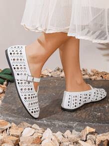 Giày bệt đế bằng khoét lỗ mới 2025 dành cho nữ, giày bệt đế tròn Mary Jane quai mềm mại, họa tiết hoa Pháp, thoáng khí, dễ xỏ vào, thoải mái, chống mài mòn, phù hợp với kích cỡ lớn, nhỏ hơn 1 cỡ - trắng - Xem 7