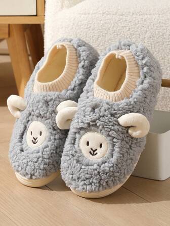 รองเท้าแตะบ้านคู่สไตล์ใหม่พร้อมส้นกระเป๋าทรงและการออกแบบแกะตุ๊กตาน่ารักเหมาะสำหรับการดูแลฤดูหนาวและหลังคลอด