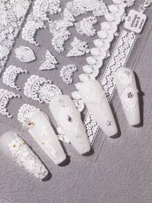 2片白色镂空蕾丝超薄巴洛克风格美甲贴纸，适合日常妆容、新娘妆、重要节日、个人或美甲师使用，美甲贴纸，适合个人DIY、美甲师和女孩使用。 - 白色 - 查看 5