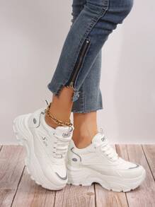 女性平底增高運動鞋，極簡風格鞋帶設計