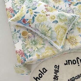 1入組細沙布，質地柔軟舒適，對皮膚友好，具有吸濕透氣功能，印花枕套