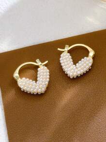 1 对心形仿珍珠甜美优雅女士耳环，节日、度假和日常佩戴的时尚礼物，奢华高端情人节 - 白色 - 查看 4