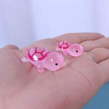 供兒童創意裝飾的小型發光烏龜仿真模型玩具，混合顏色，10或20入組售賣【小烏龜尺寸：長2.3cm，寬1.4cm; 大烏龜尺寸：長3.5cm，寬2cm; 夜光效果需要預先吸收光線】 - 20個 - 查看 4