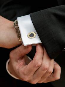 1 Paio di gemelli classici ovali placcati in oro con smalto nero, accessori per camicie e giacche da uomo