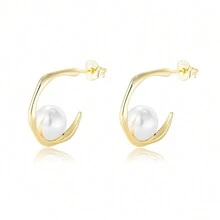 1 par de pendientes plateados europeos y americanos de estilo geométrico simple con forma de C y perlado en forma de concha para mujeres, pendientes de perlas falso con plata de ley S925 de alta gama para las orejas, joyería de alta calidad