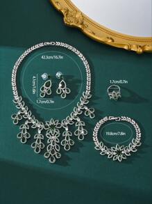 4件铜方晶锆石花朵流苏首饰套装 - 项链、耳环、戒指、手链。蓝锆石。适合新娘、婚礼、派对、礼物