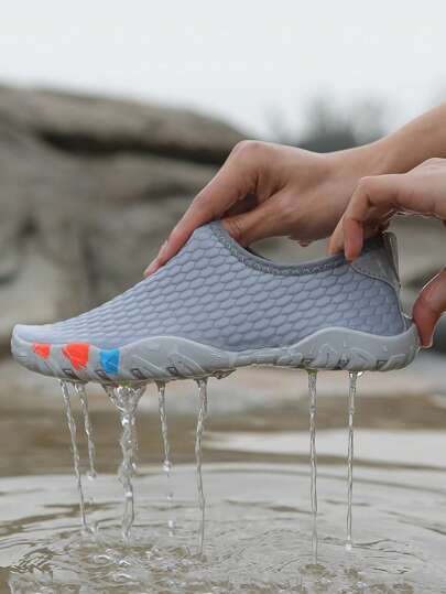 Couple's Beach Shoes/Waterproof Shoes/Hiking Shoes/Water Shoes Suitable For Women For Cycling/ Hiking/ Rafting/ Snorkeling/ Yoga/ Swimming/ Surfing/ Fishing