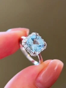 1 pièce Bague rétro carrée originale de style Ins élégant avec zircone cubique bleue, fabriquée en argent sterling S925, adaptée pour un port quotidien des femmes, des festivals et des fêtes magnifiques