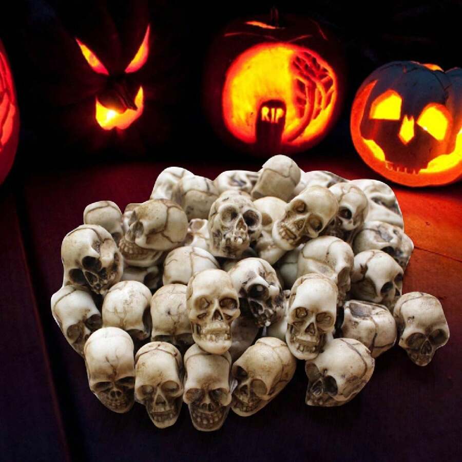 10pcs Mini Skull Figurines Halloween Skeleton Head Miniature Skulls Plastics Micro Landscape Figure Little Plastic Skulls Cake Topper Decoration For Scary Halloween Party Bar Table Vase Filler Home Decor Halloween Decor Room Decor - Multicolor - View 1