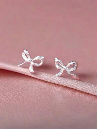 1 对时尚简约别致蝴蝶结耳钉 情人节、妈妈、母亲、母亲节、礼物