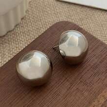 2pcs Women Gold Big Earrings, Sophisticated And Unique Design, Minimalist And Luxury Metal Silver Ear Studs, Fashionable And Elegant Suitable For Various Occasions.