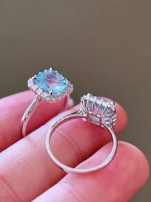 1 pièce Bague rétro carrée originale de style Ins élégant avec zircone cubique bleue, fabriquée en argent sterling S925, adaptée pour un port quotidien des femmes, des festivals et des fêtes magnifiques