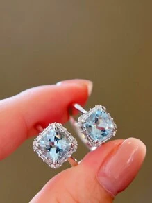 1 pièce Bague rétro carrée originale de style Ins élégant avec zircone cubique bleue, fabriquée en argent sterling S925, adaptée pour un port quotidien des femmes, des festivals et des fêtes magnifiques