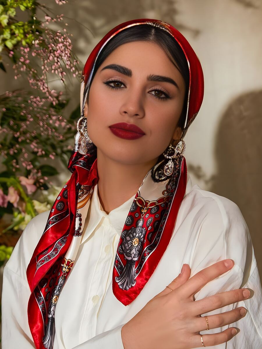 1 Stück Modischer Satin Rot Quadratischer Schal mit Kettenmuster für Damen, Outdoor Stirnband oder Schal, 90x90cm, geeignet für Frühling und Sommer Bandana Stirnband Mode Haarband - Rot - Übersicht 1