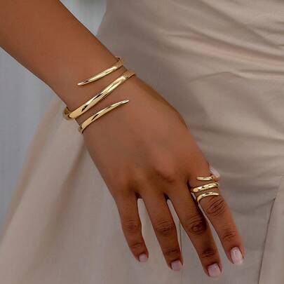 1set (1 Geometric Line Gold Bracelet And 1 Geometric Line Thick Ring) European And American Style Vintage Fashionable Gold Geometric Line Bracelet And Thick Ring Combination Set, Cool And Stylish Long-Lasting Color Resistant Thick Bracelet And Ring Jewelry Set For Women's Everyday Wear, Various Holidays, Social Gatherings, And Couple Gifts, Suitable For Summer