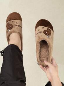 Mini (achetez une taille au-dessus) Mignonnes pantoufles en tricot moelleux avec imprimé éléphant pour hommes, pantoufles thermiques doublées chaudes et antidérapantes pour femme en couple