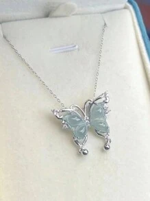 1 pieza Nuevo collar de mariposa de lujo ligero de estilo chino para mujer, forma colgante, regalo para banquetes, fiestas y citas