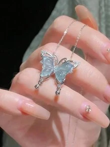 1 pieza Nuevo collar de mariposa de lujo ligero de estilo chino para mujer, forma colgante, regalo para banquetes, fiestas y citas