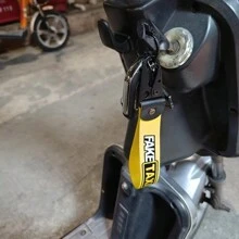 1 pièce Porte-clés de moto de course haut de gamme, porte-clés de culture automobile rentable - convient pour les porte-clés de moto de course/sac à dos/sacoche, accessoires de voiture, breloques de sac, lettres d'école, gothique mignon Y2k