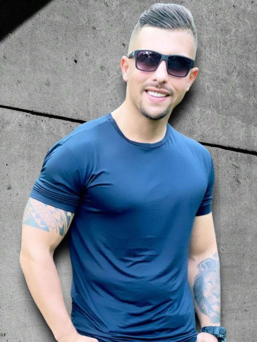 Men Outdoor Tees & Tanks - 黑色 - 查看 1