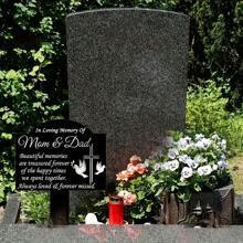 1pc Metal Waterproof Sunshade Memorial Sign Stake, Grave Marker, Black Memorial Garden Stake, Condolence Cemetery Stake, Outdoor Yard Cemetery Waterproof Memorial Decoration, Family Memorial Symbol - Black and White - View 3