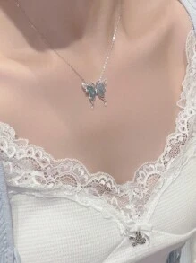 1 pieza Nuevo collar de mariposa de lujo ligero de estilo chino para mujer, forma colgante, regalo para banquetes, fiestas y citas