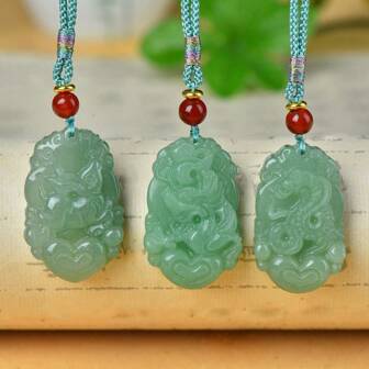 1 Natural Jade 12 Zodiac Necklace, A Variety Of Colors And Styles To Choose From, Ease Protection Necklace, Suitable For Women, High-Quality Natural Gem Necklace Pendant, Women, Men, Truly Handmade Reiki Crystal Quartz Jewelry, Give Her A Holiday Gift.