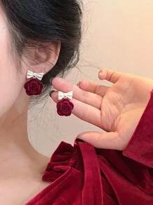 Pendientes de flores en forma de C de pétalos de terciopelo, aretes de alta gama y lujosos, elegantes y sofisticados accesorios para el oído en rojo para mujeres, para otoño/invierno. - Rosa Fucsia - Ver 12